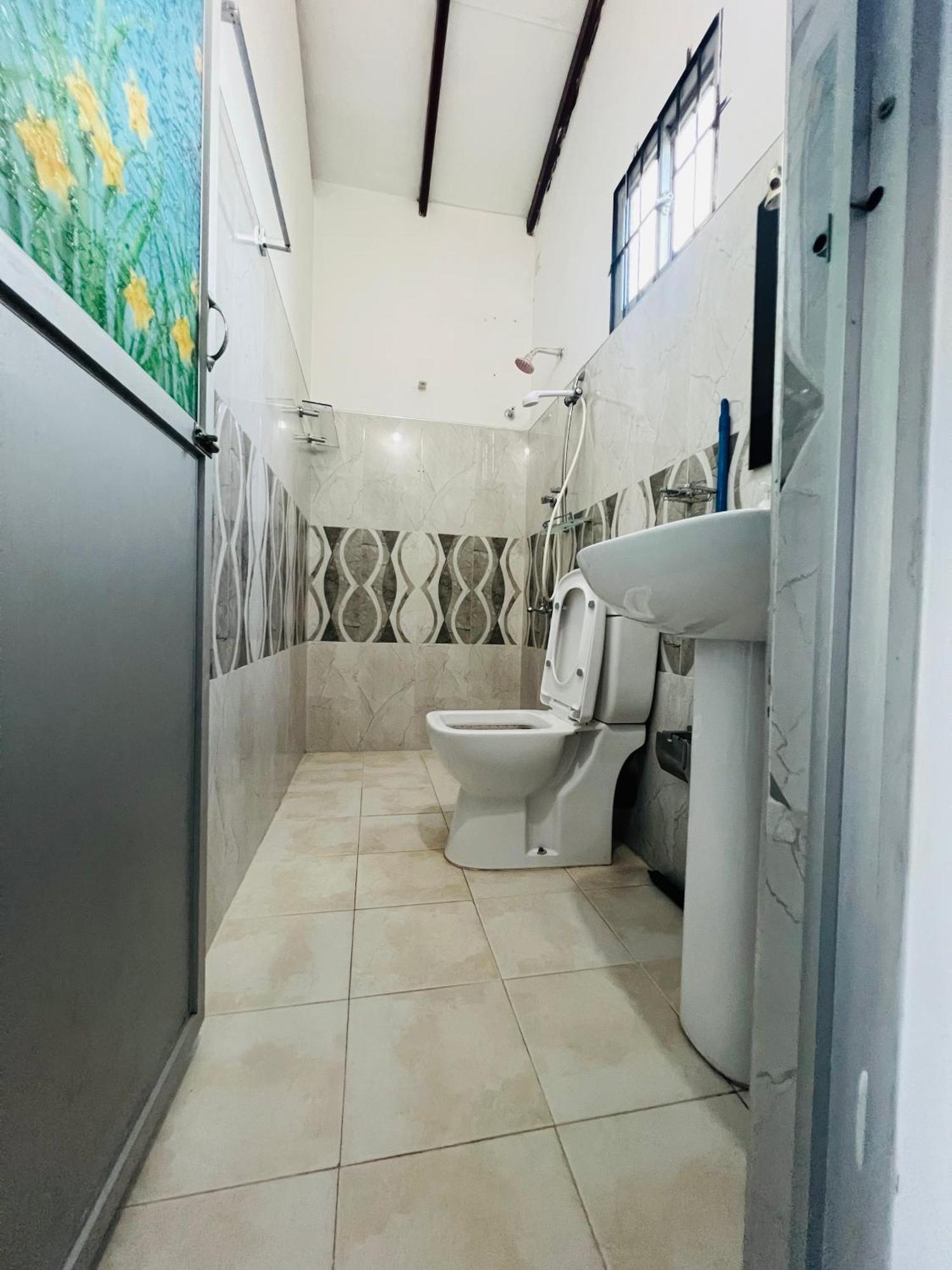 Honey Beach Hostel Negombo Eksteriør billede